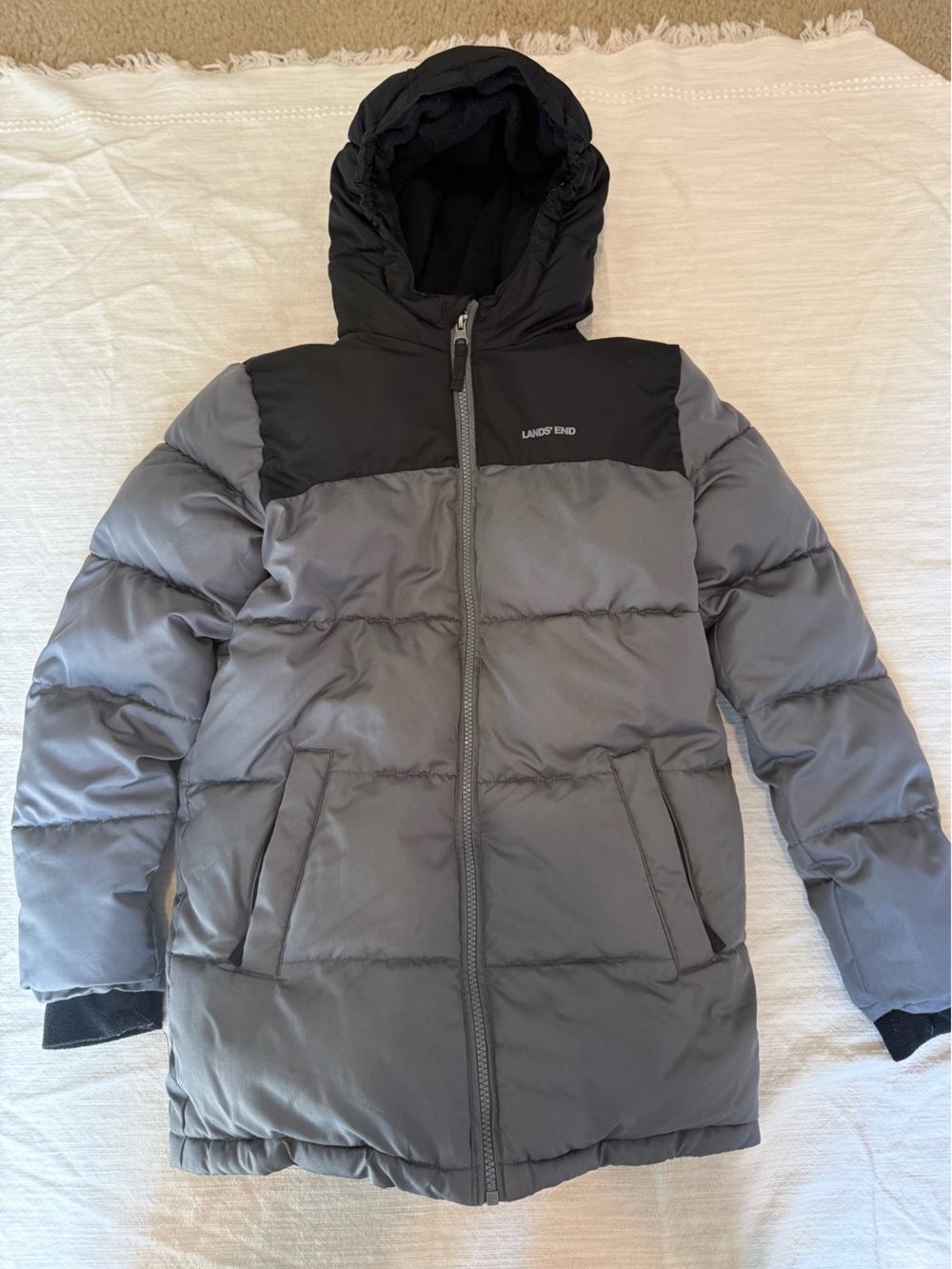 Lands' End Boy’s Two-Tone Black and Gray Hooded Puffer Jacket size 10-12 - Picture 2 of 8